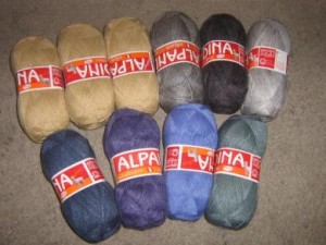 1 Kg Alpakawolle in 10 Ballen zum selber stricken