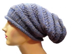 Trendy Strickmuetze aus reiner Alpakawolle, Blau