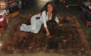 Dark brown baby alpaca fur rug from Peru