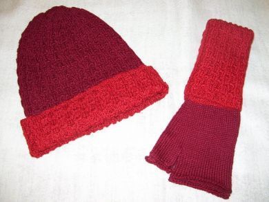 Set of hats with gloves