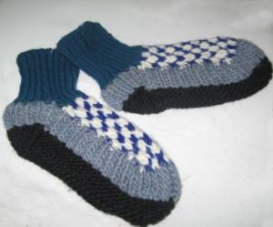 Dicke warme blaue Huettensocken aus Alpakawolle